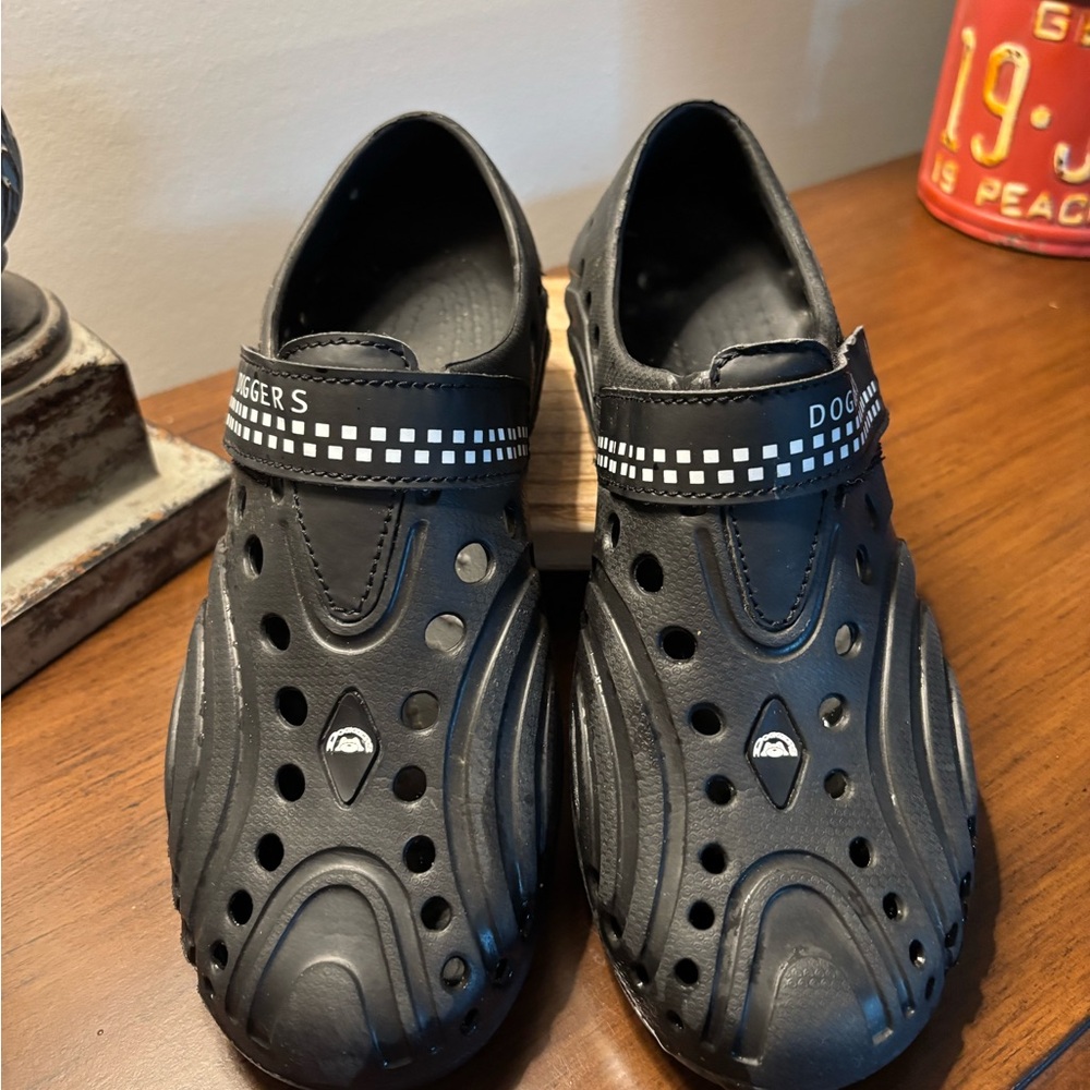 Doggers Black Rubber Shoes unisex gardening water shoes size 7-8